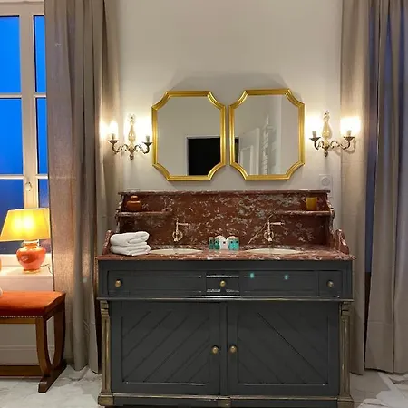 Anelys - Chateau Du Bocage Bed & Breakfast *