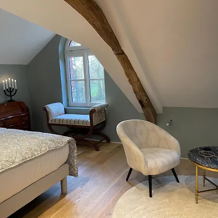 Anelys - Chateau Du Bocage Bed & Breakfast *