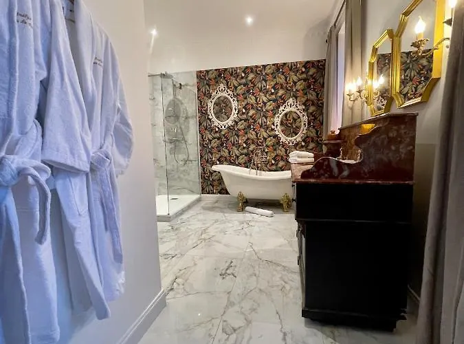 Anelys - Chateau Du Bocage Équemauville