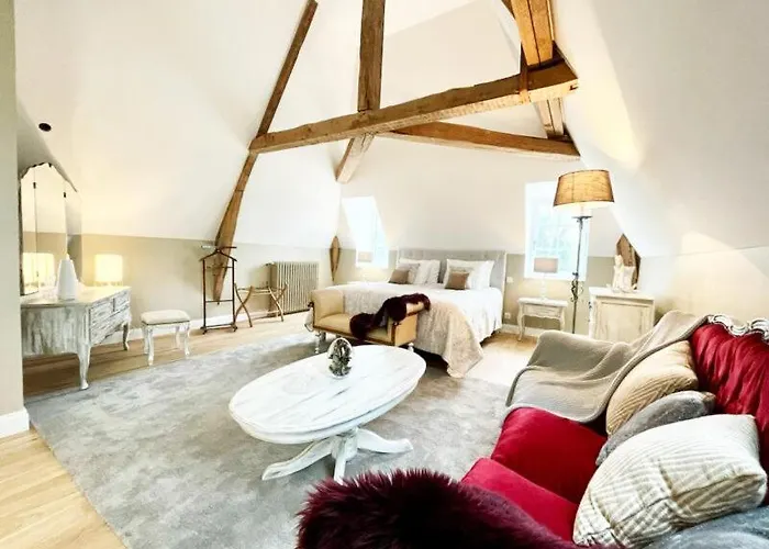 לינה וארוחת בוקר Anelys - Chateau Du Bocage Équemauville